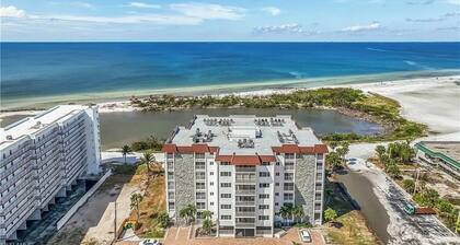 Escape the COLD-come to the Gulf. AMAZING sunsets in Fort Myers Beach!