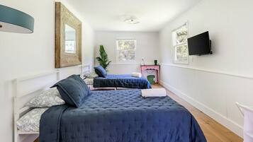 3 quartos, ferros/tábuas de passar roupa, acesso à internet