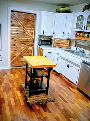 Microwave, oven, stovetop, dishwasher