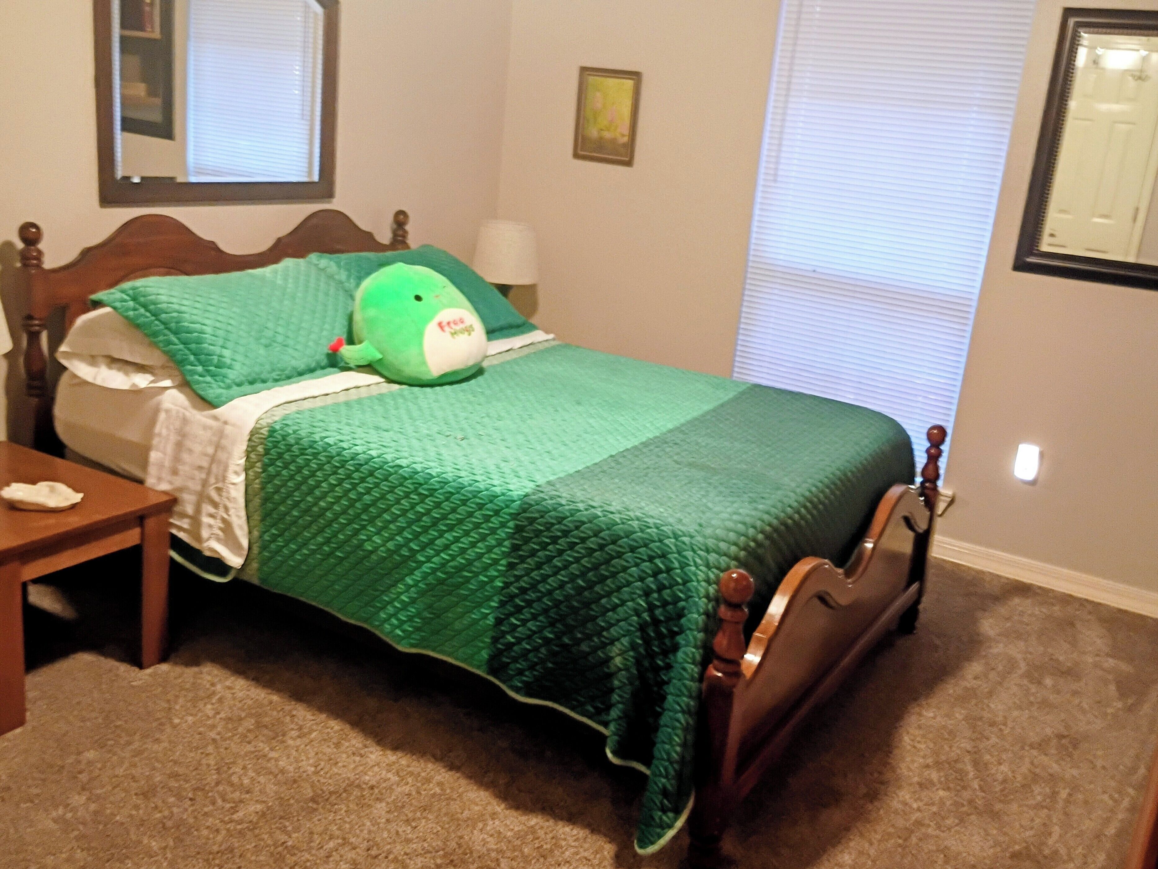 3 bedrooms, WiFi, bed sheets, wheelchair access