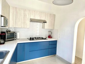 Mikroaaltouuni, liesi