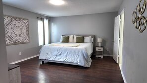 3 bedrooms, iron/ironing board, WiFi, bed sheets - Breezy Escape in Oviedo (Oviedo)