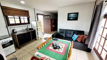 Apartamento, vistas al patio | Cocina privada