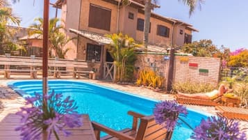 Seasonal outdoor pool