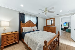 2 bedrooms, desk, iron/ironing board, free WiFi