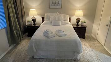 2 多间卧室、办公桌、免费 WiFi、床单