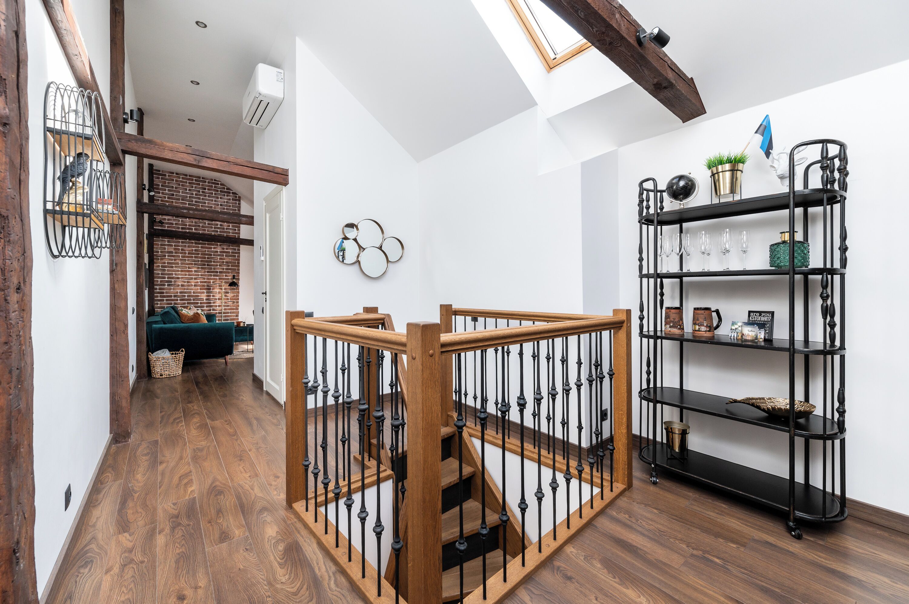 المنشأة من الداخل