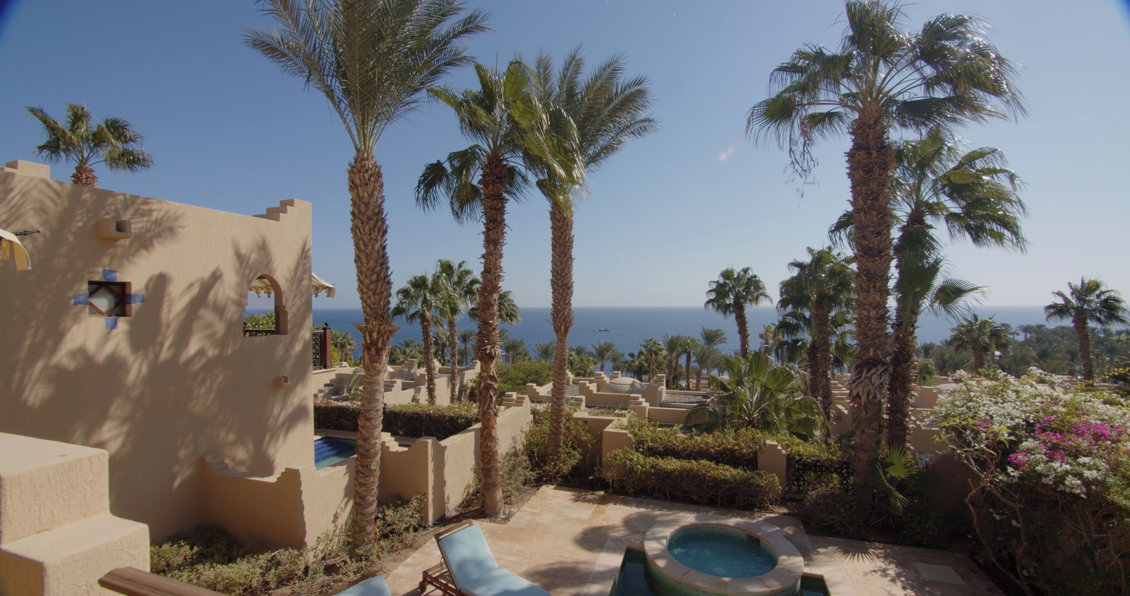 3 outdoor pools, pool umbrellas, pool loungers