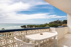View from property - Grand Muthu Oura View Beach Club (Albufeira)