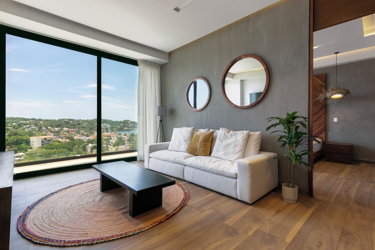 Didekorasi berbeda-beda dan dilengkapi dengan perabotan berbeda-beda