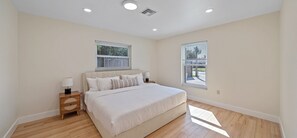 3 soverom, strykejern/-brett, wi-fi (inkludert) og sengetøy