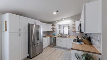 Micro-ondas, fogão, cooktop, lava-louças