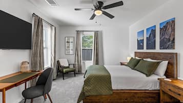 2 slaapkamers, een bureau, een strijkplank/strijkijzer, gratis wifi