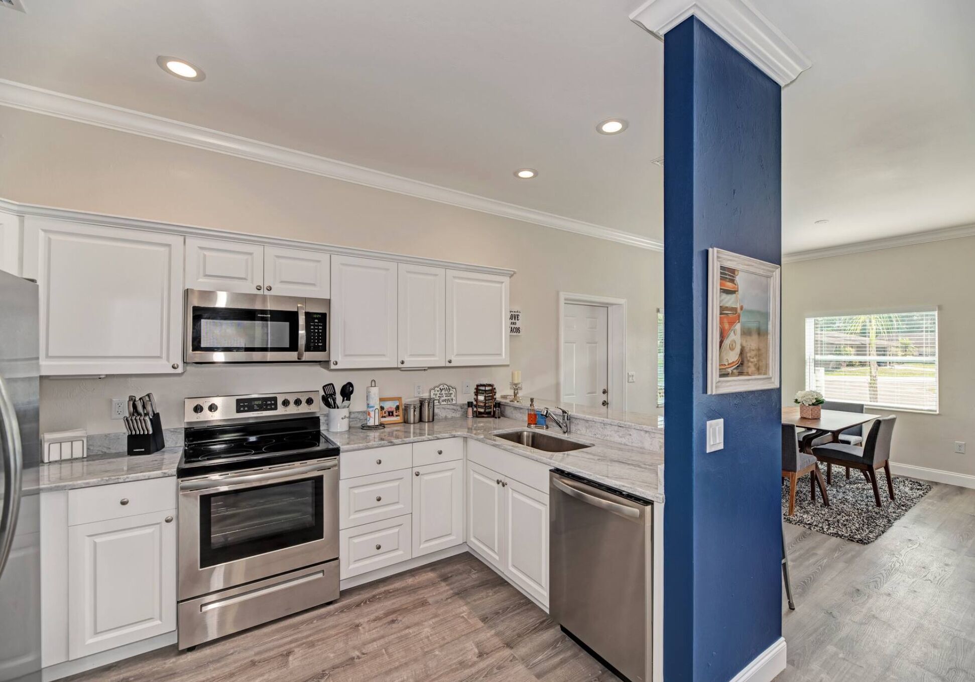 微波炉、烤箱、炉灶、洗碗机