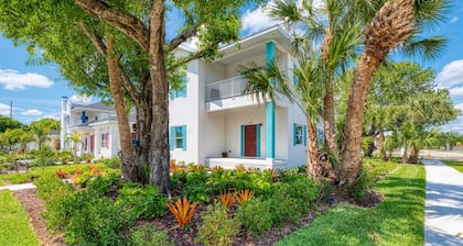 Charming 1 br villa in beautiful and peaceful Punta Gorda, close to everything!