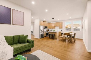 Smart TV, books, offices