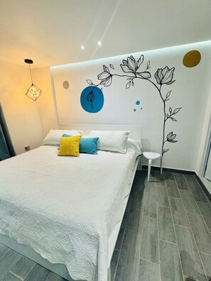 Iron/ironing board, WiFi, bed sheets - White Sand at Isla Verde-Walk to the beach, 5 minutes  to the airport (Carolina)