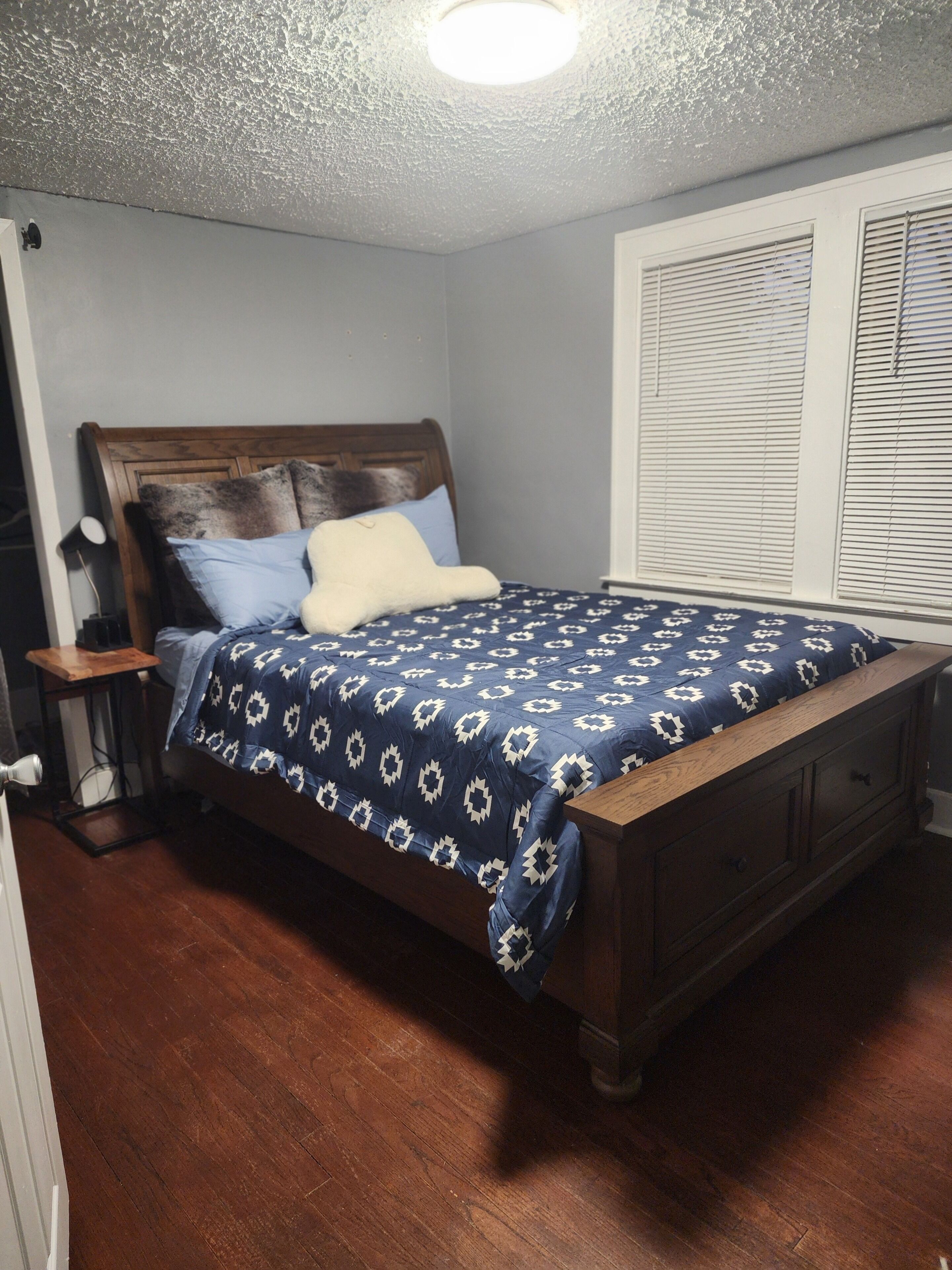 3 多间卧室、WiFi、床单