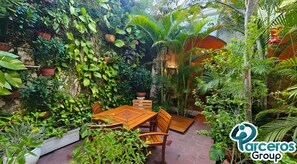 Outdoor dining - PARCEROS GROUP-HOLIDAY HOUSE 7 ROOMS, 2 FLOORS, C. HISTORICO-CARTAGENA (Cartagena de Indias)