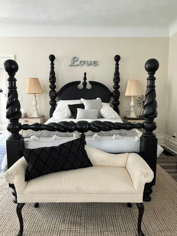 4 bedrooms, free WiFi, bed sheets, wheelchair access