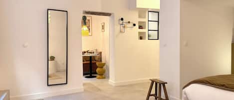 1 bedroom, desk, iron/ironing board, free WiFi