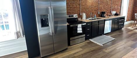 Microwave, oven, stovetop, dishwasher