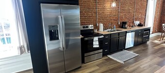 Iuka Downtown Historic King Loft B