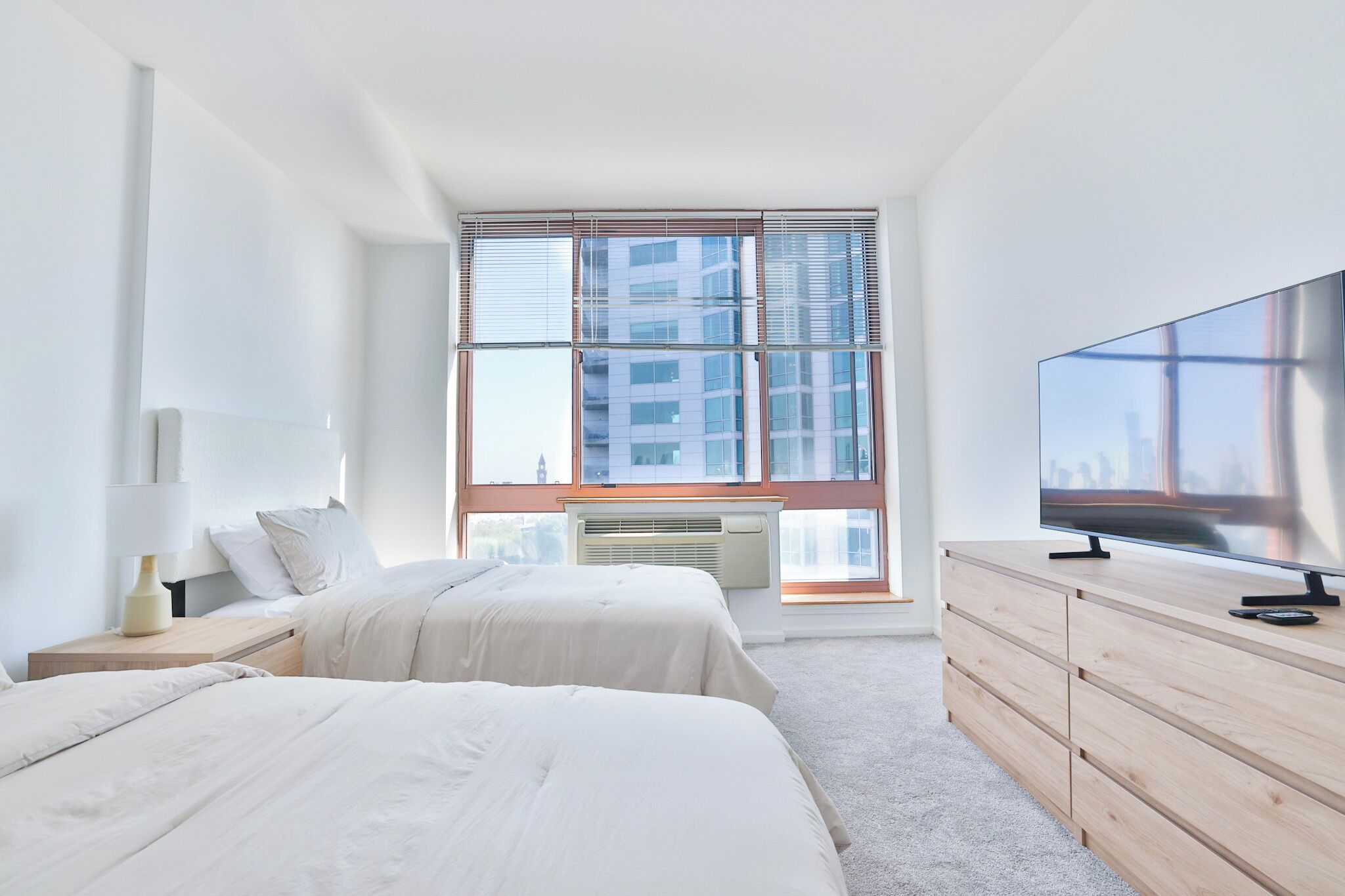 2 habitaciones, tabla de planchar con plancha y wifi gratis 