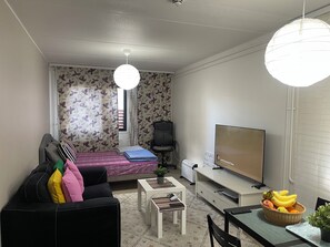 1 bedroom, WiFi, bed sheets