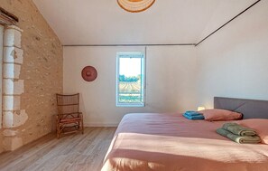 6 Schlafzimmer, Bügeleisen/Bügelbrett, Reisekinderbett, kostenloses WLAN