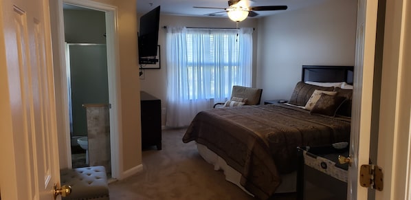 4 bedrooms, iron/ironing board, WiFi, bed sheets