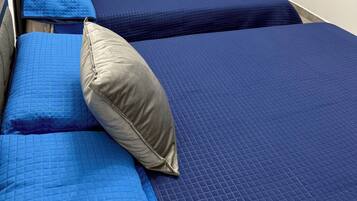 1 quarto, acesso à internet, roupa de cama