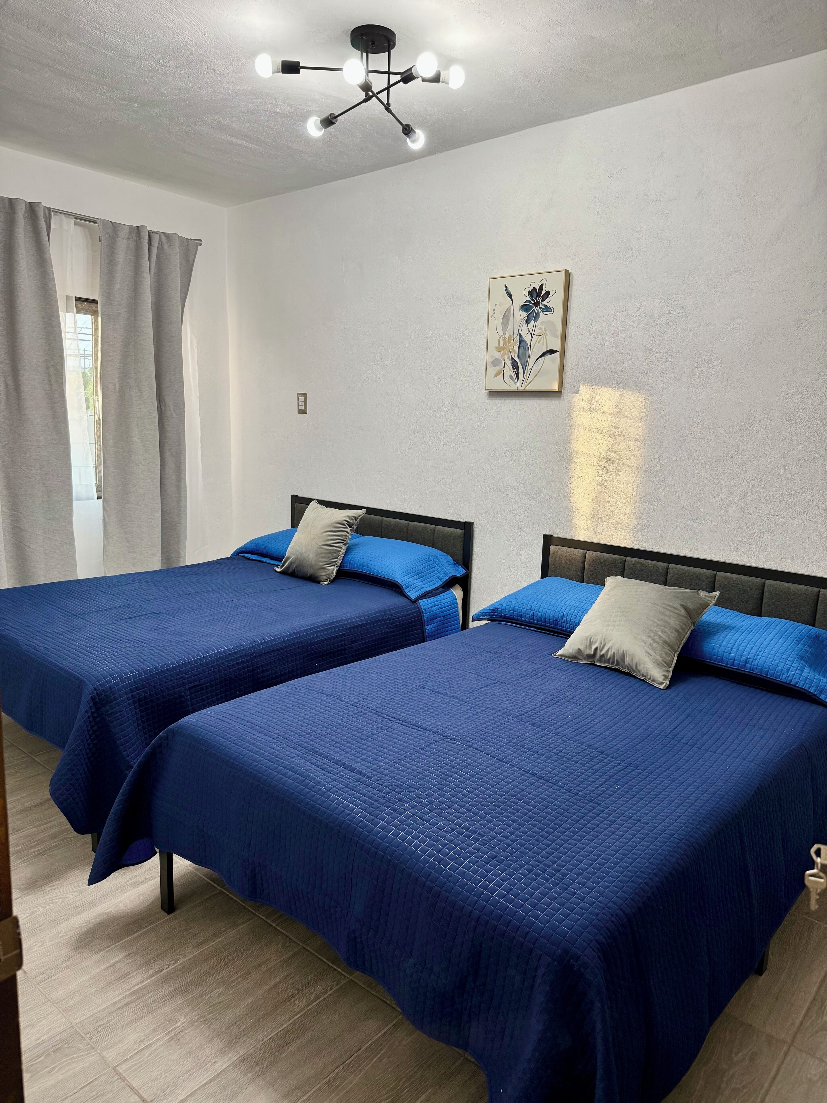 1 soverom, internettilgang og sengetøy