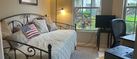 Fer et planche à repasser, Wi-Fi, draps fournis