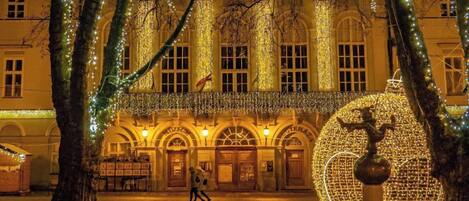 In-room safe, blackout drapes, soundproofing, iron/ironing board