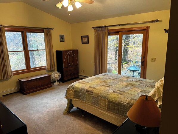 3 bedrooms, iron/ironing board, travel crib, free WiFi
