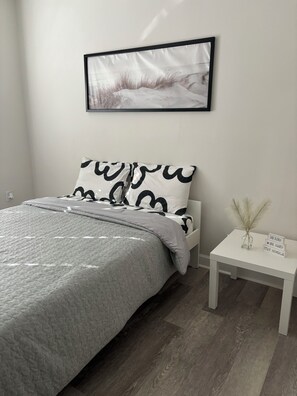 3 室のベッドルーム、WiFi、ベッドシーツ