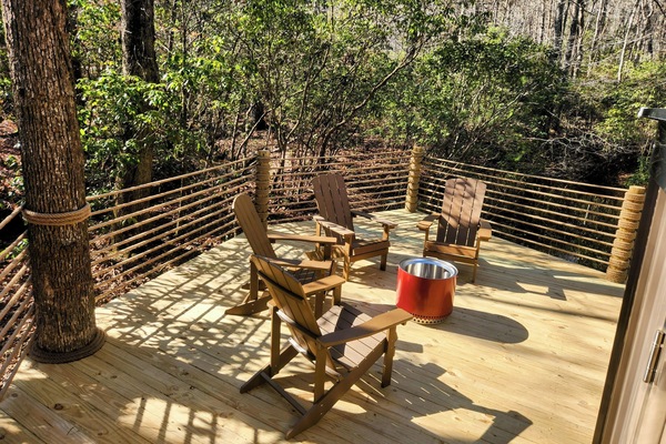 المنطقة المحيطة بالمنشأة