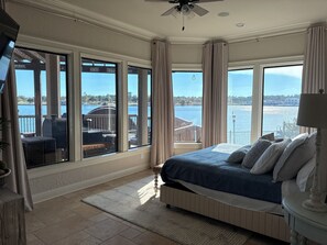 واي فاي مجانًا وملاءات أسرّة