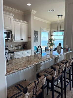 Fridge, microwave, oven, stovetop - Amazing waterfront 3-bedroom house with pool and hot tub on Lake Conroe (Montgomery)