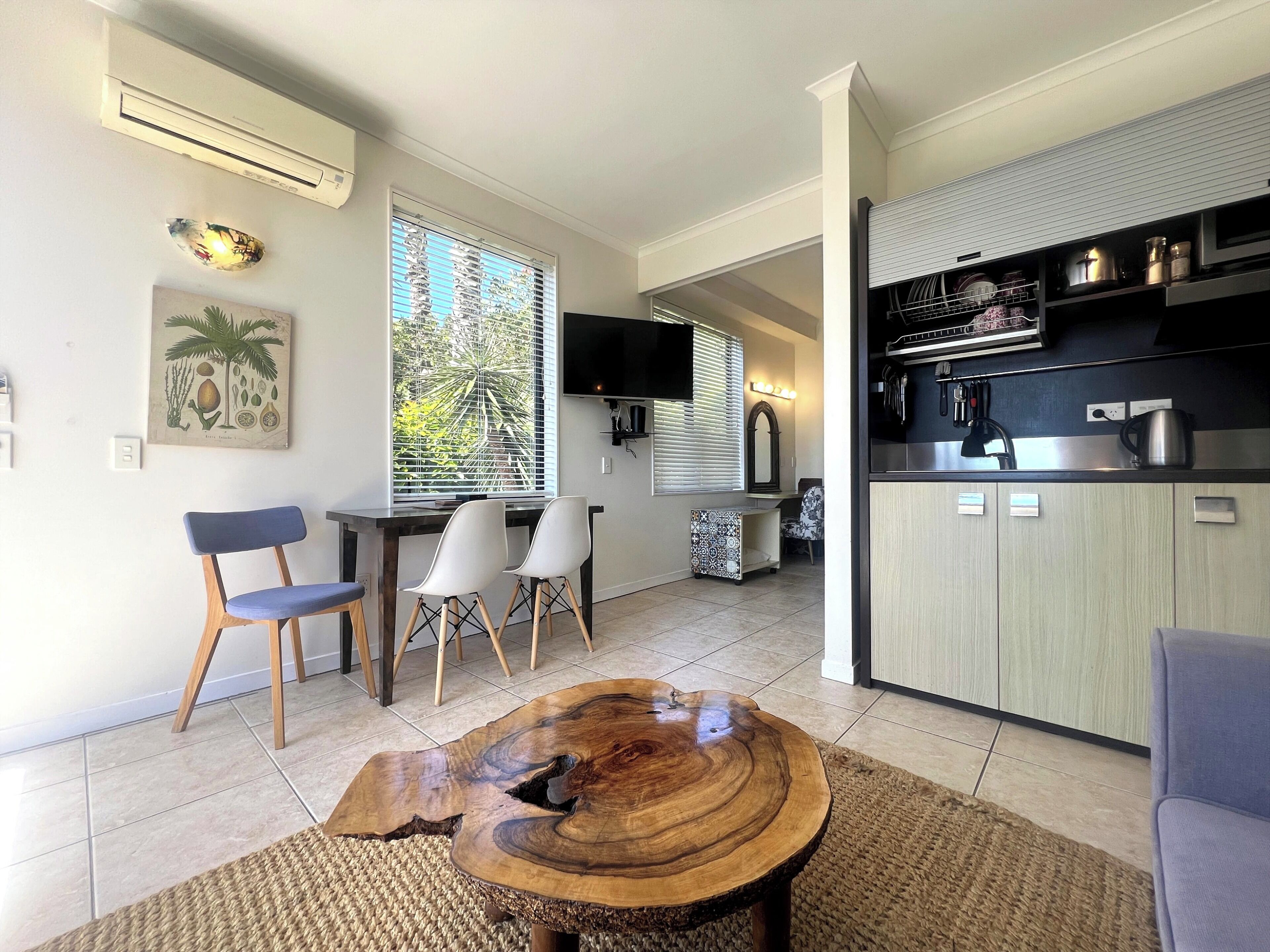 Apartamento Deluxe, balcón, vistas al mar | Zona de estar