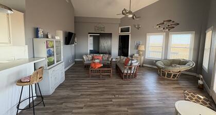 Matagorda Beach Front Home - With Front- Row Beach View