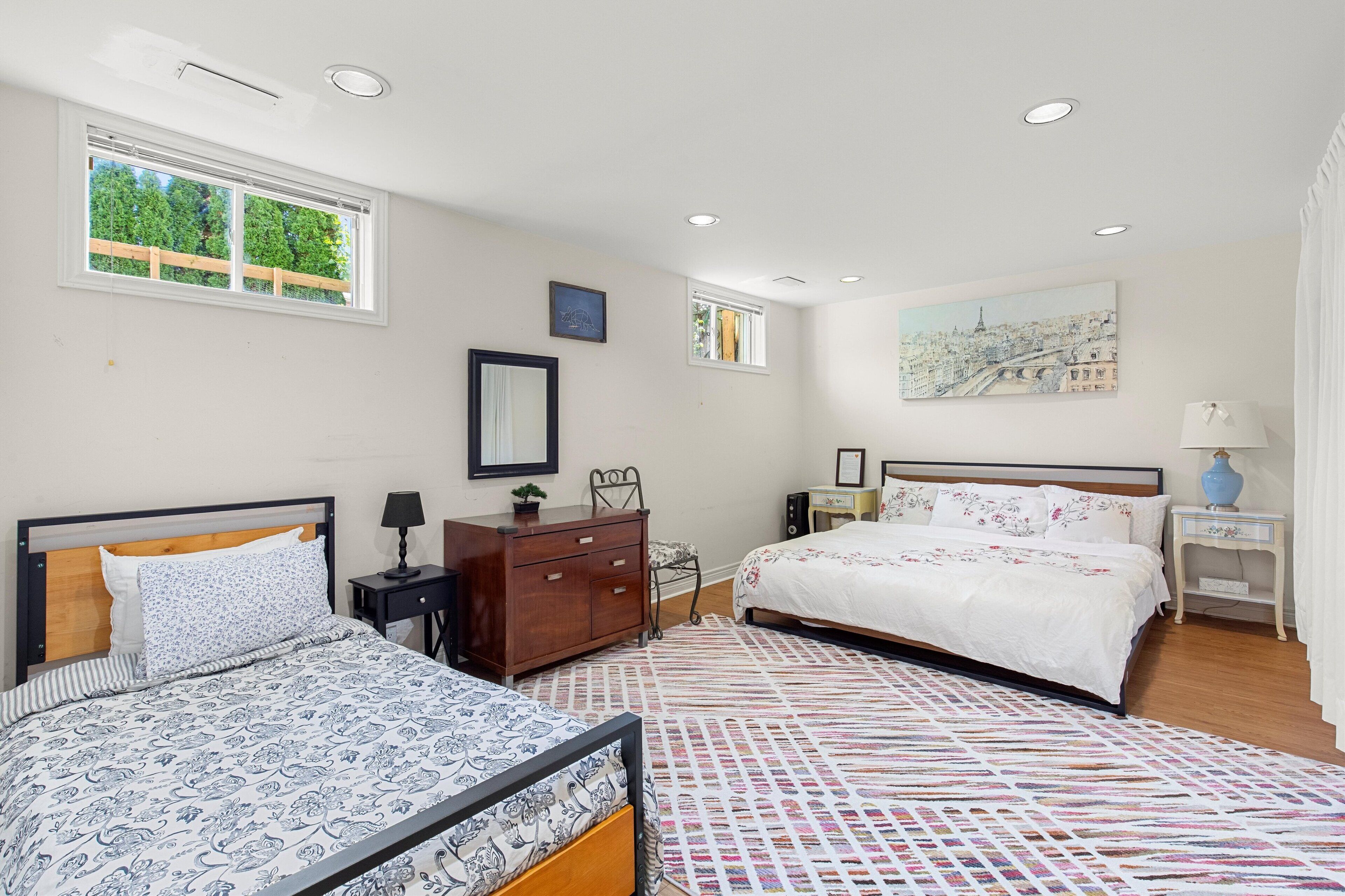 3 bedrooms, desk, iron/ironing board, WiFi