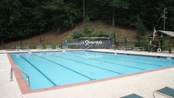 Indoor pool, outdoor pool
