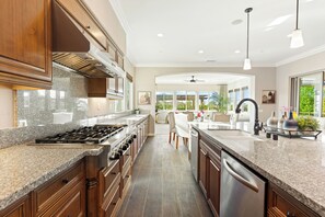 Micro-ondas, fogão, cooktop, lava-louças