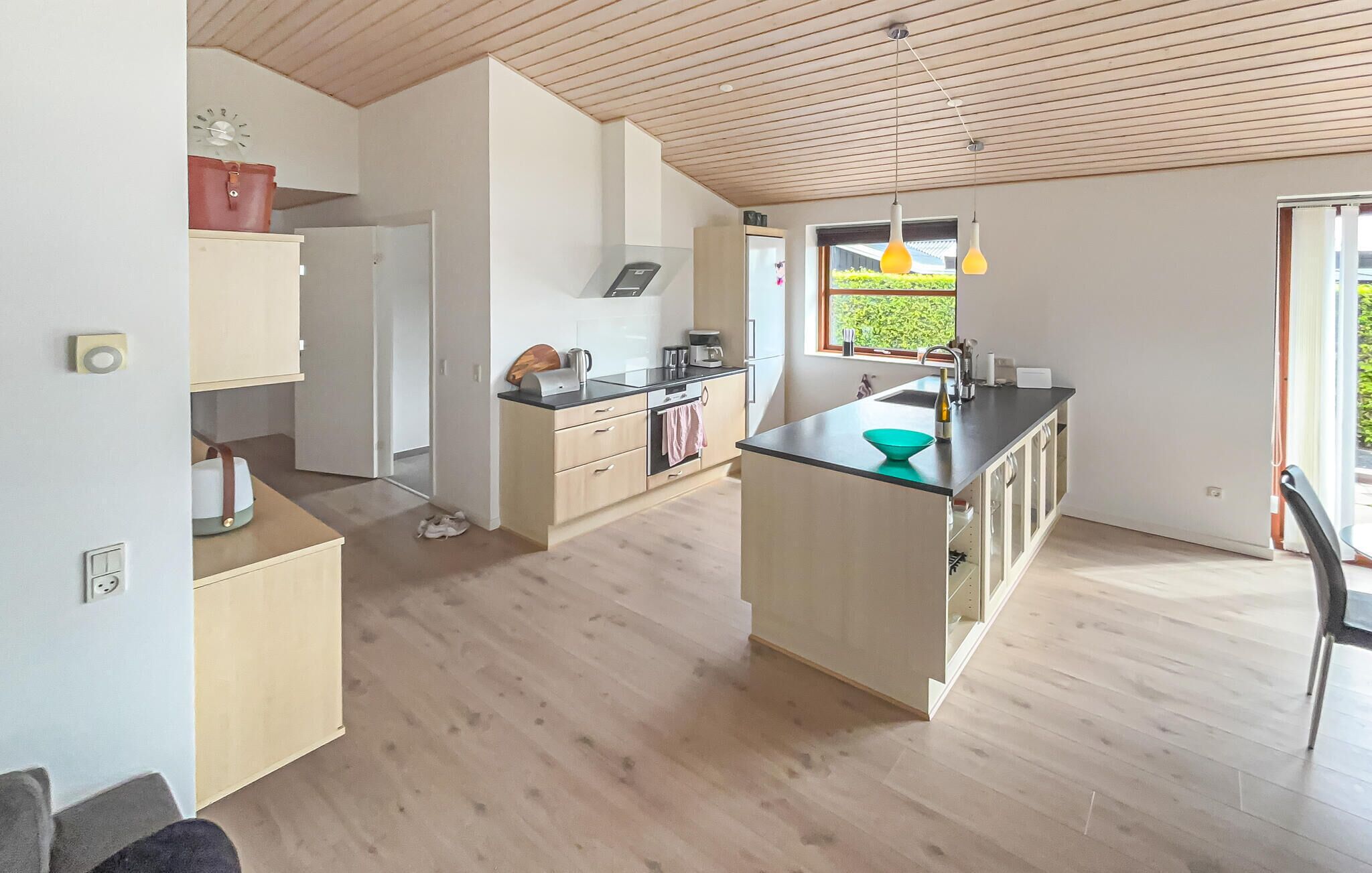 Réfrigérateur, four, plaque de cuisson, lave-vaisselle