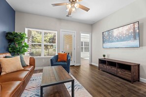 Smart TV y futbolito 