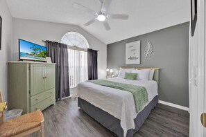 4 soverom, strykejern/-brett, reiseseng for barn og wi-fi (inkludert)