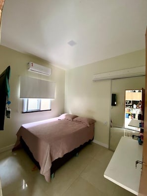 2 Schlafzimmer, Bügeleisen/Bügelbrett, kostenloses WLAN, Bettwäsche