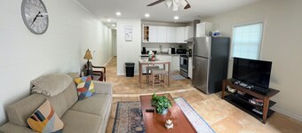 Renovated 2 Bedroom in Durham Superhost